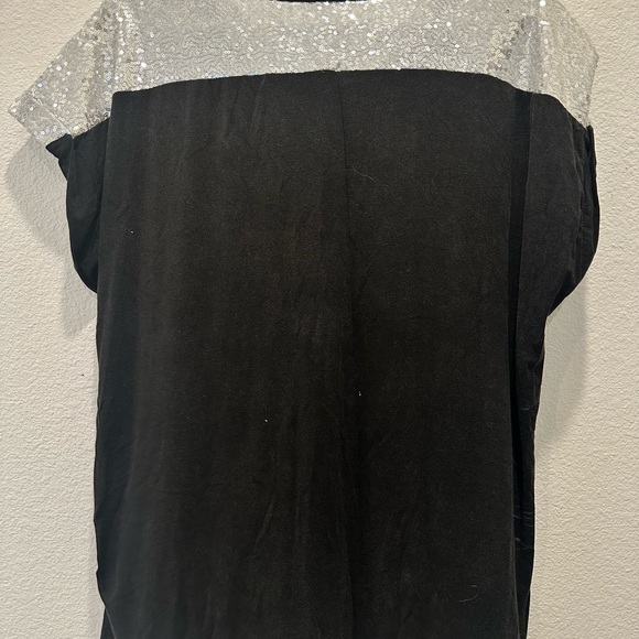 POL Sequin Shoulder & Pocket Tee - Black with Silver - Picture 4 of 5